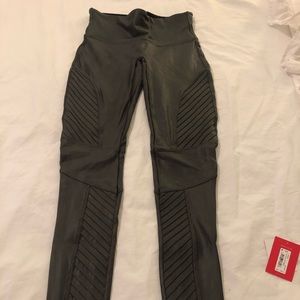 New with tags removed Spanks leggings